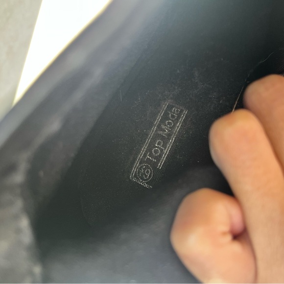 TOP Moda Black Wedge Ankle Bootie 👢 - Picture 2 of 5